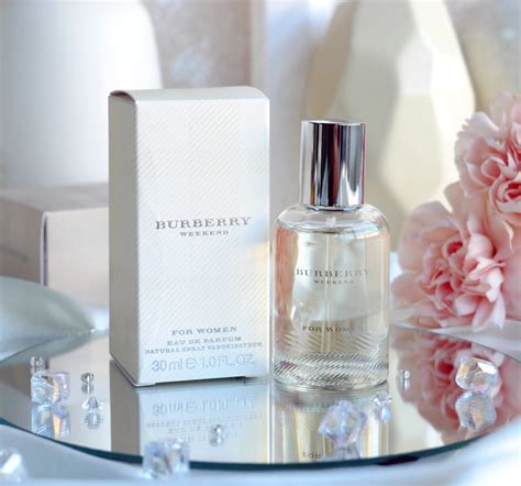 review burberry weekend perfume.